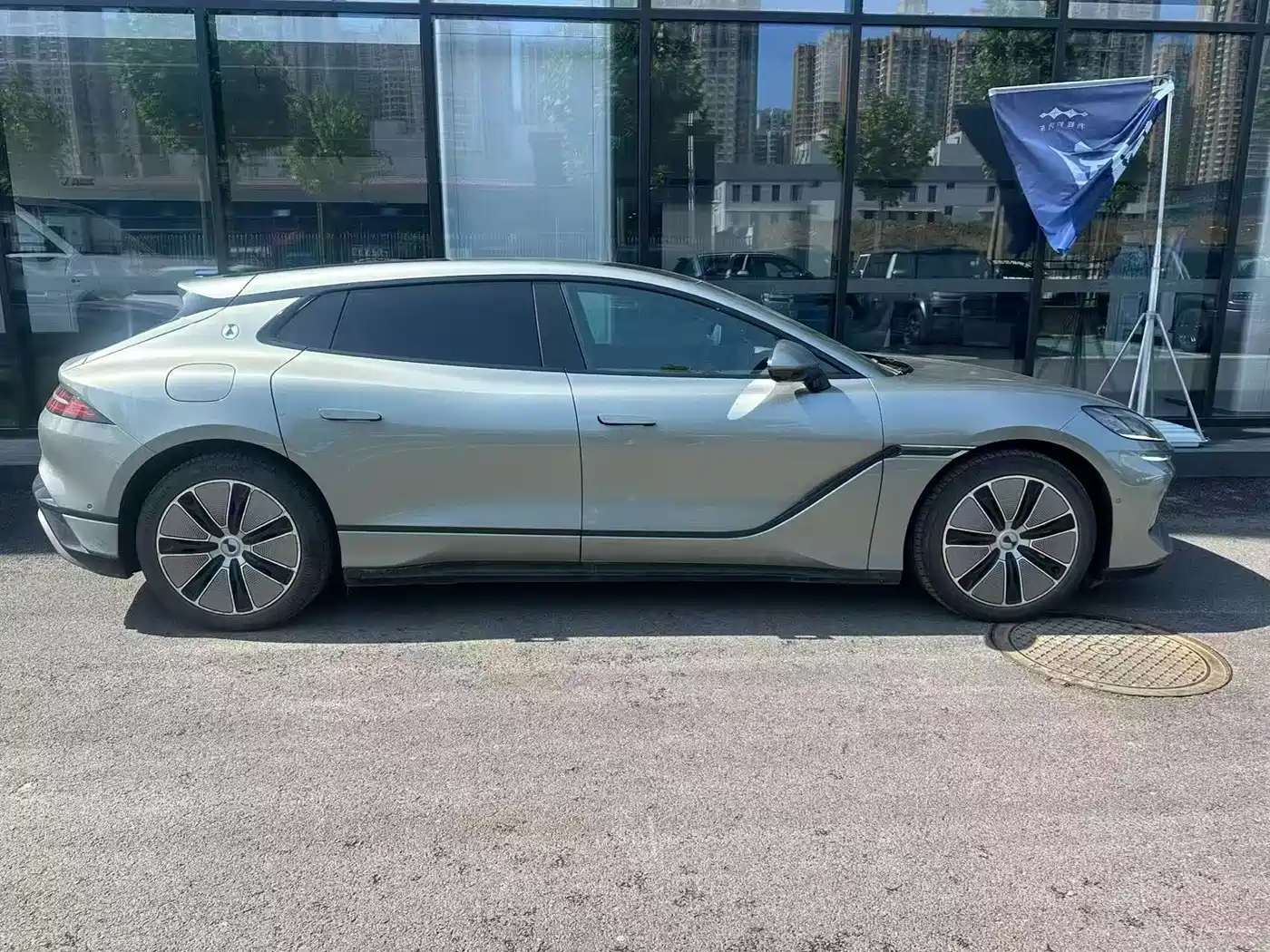 Denza Z9GT 2024 Model 1100 AWD Max Edition фото 5