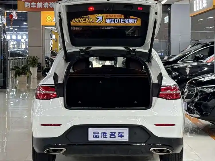 Mercedes-Benz GLC Coupe 2019 GLC 260 4MATIC Coupe SUV фото 6