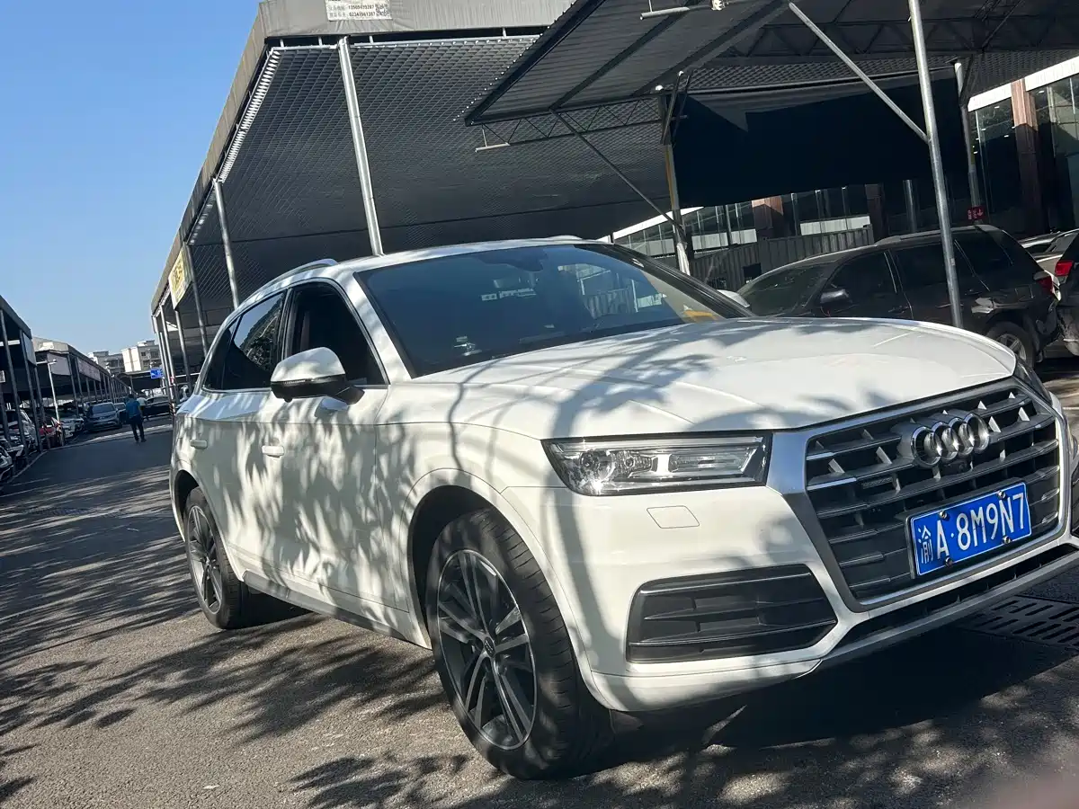 Audi Q5L 2020 Facelift 40 TFSI Honor Progressive фото 4