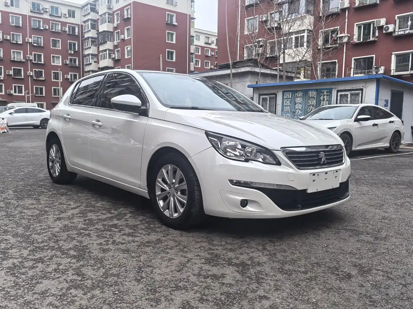 Peugeot 308S 2015 1.2T Auto Dynamic Edition фото 3