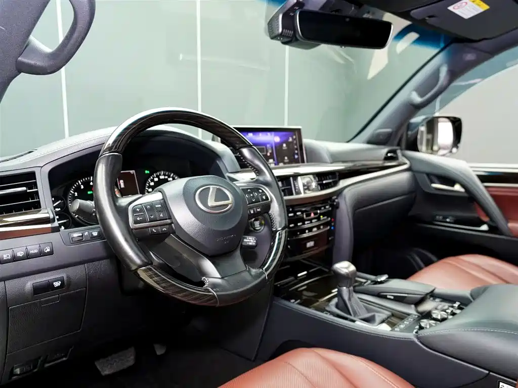 Lexus LX 2019 570 Prestige Luxury Edition фото 10