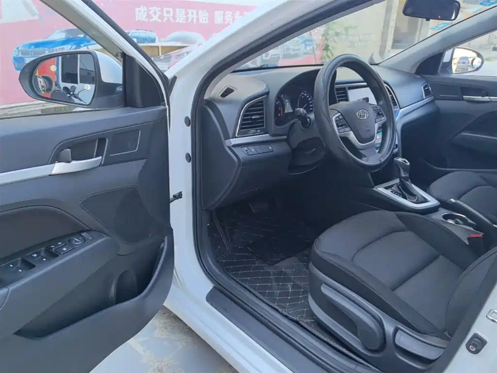 Hyundai Elantra 2016 Model 1.6L Automatic Smart Elite фото 16
