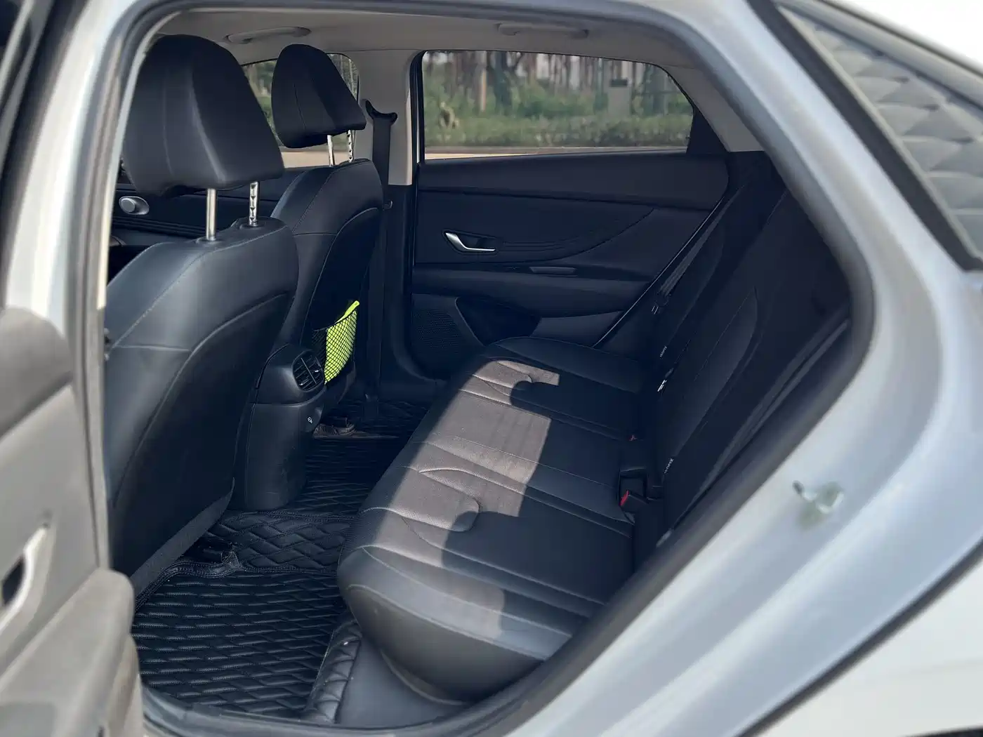 Hyundai Elantra 2023 1.5L CVT GLX Elite Edition фото 8