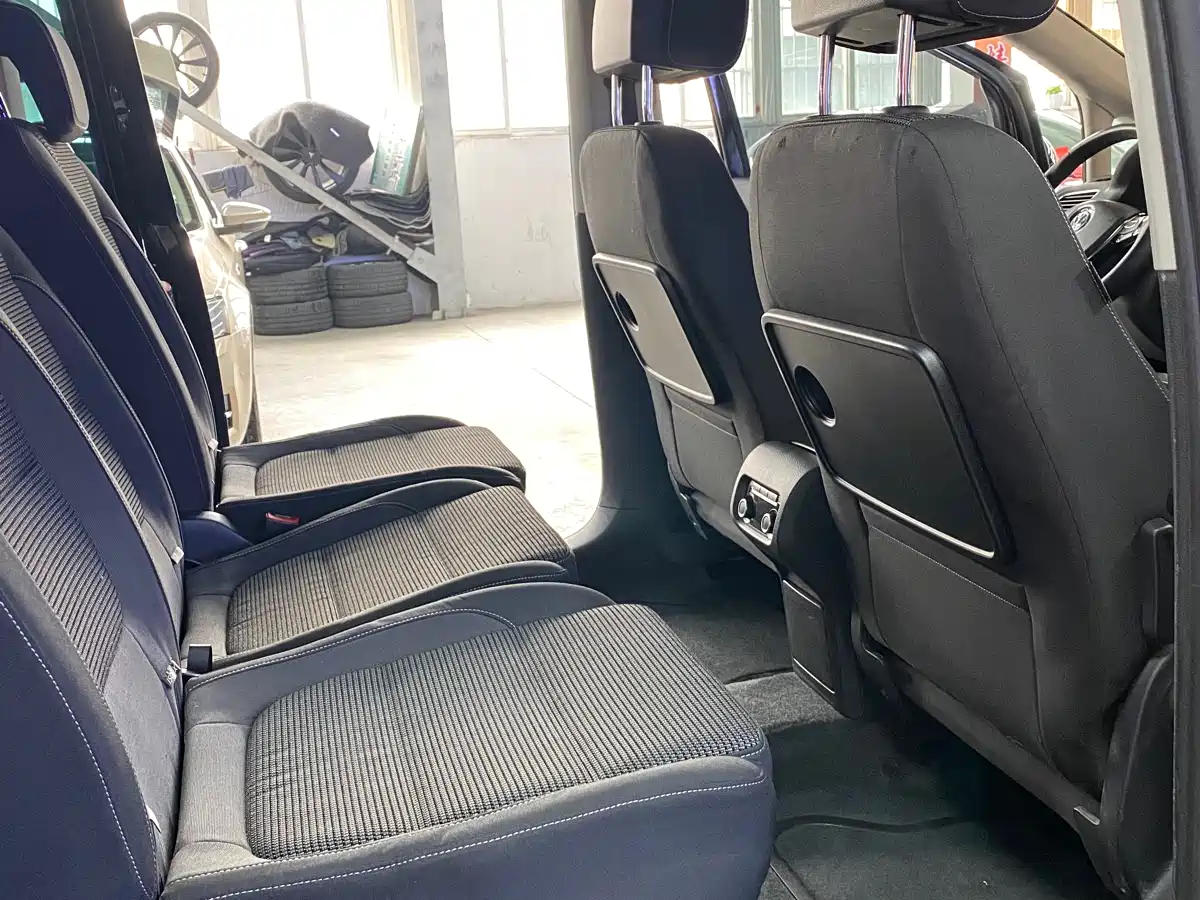 Volkswagen Sharan 2016 280TSI Enjoyment 7-Seater фото 12