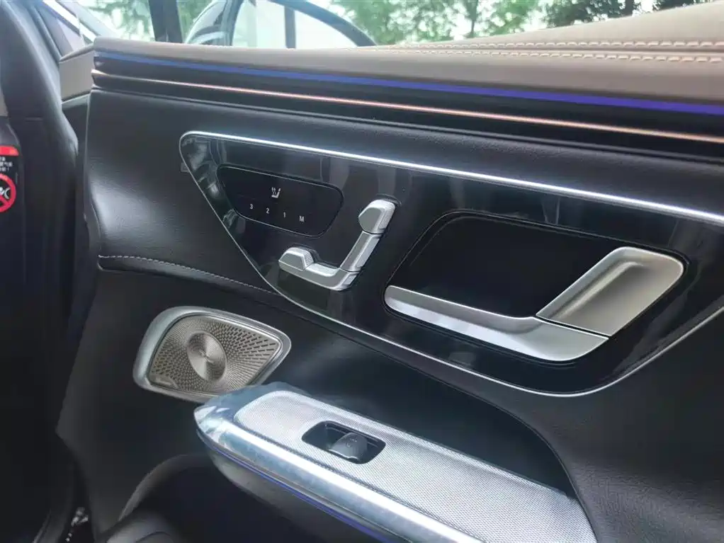Mercedes-Benz EQE 2025 500 4MATIC Pioneer фото 24