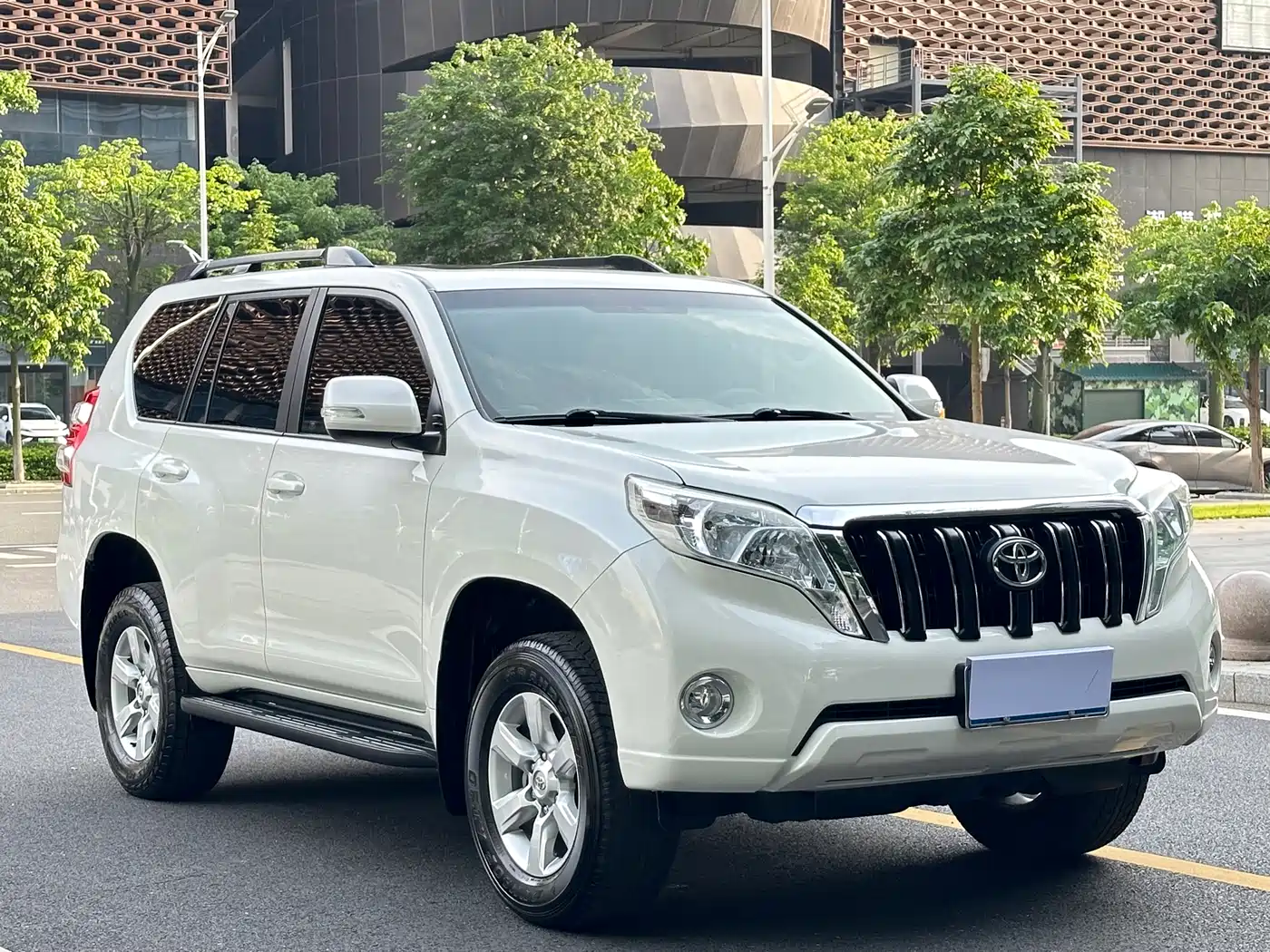 Toyota Prado 2016 2.7L Auto Standard Edition фото 3