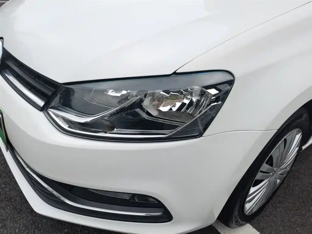Volkswagen Polo 2016 1.6L Automatic Comfort фото 24