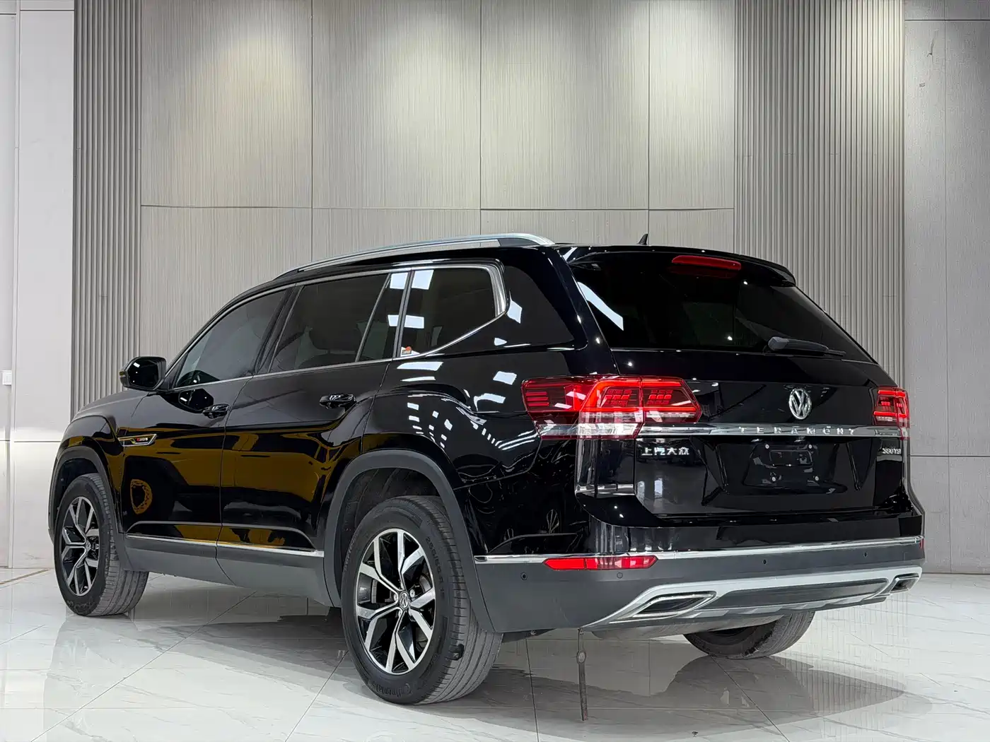Volkswagen Teramont 2020 380TSI 4WD Luxury Edition China VI фото 4