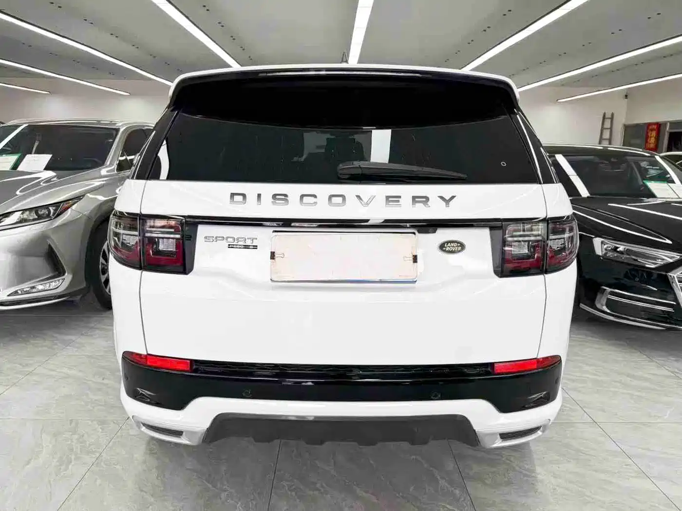 Land Rover Discovery Sport 2021 249PS R-Dynamic S Performance Edition фото 5