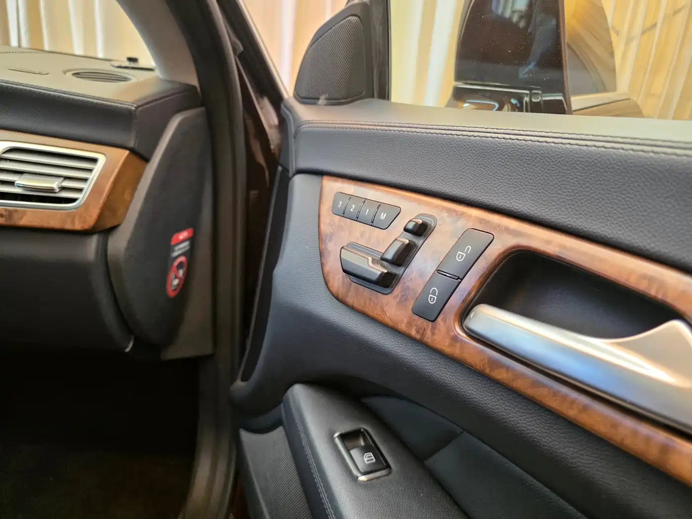 Mercedes-Benz CLS 2012 CLS 300 CGI фото 21