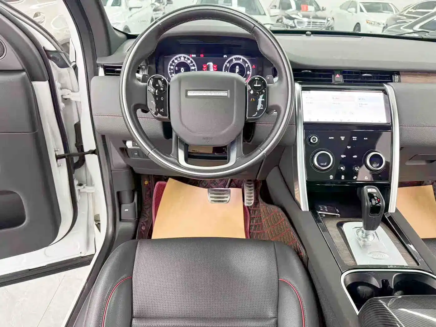 Land Rover Discovery Sport 2021 249PS R-Dynamic S Performance Edition фото 17