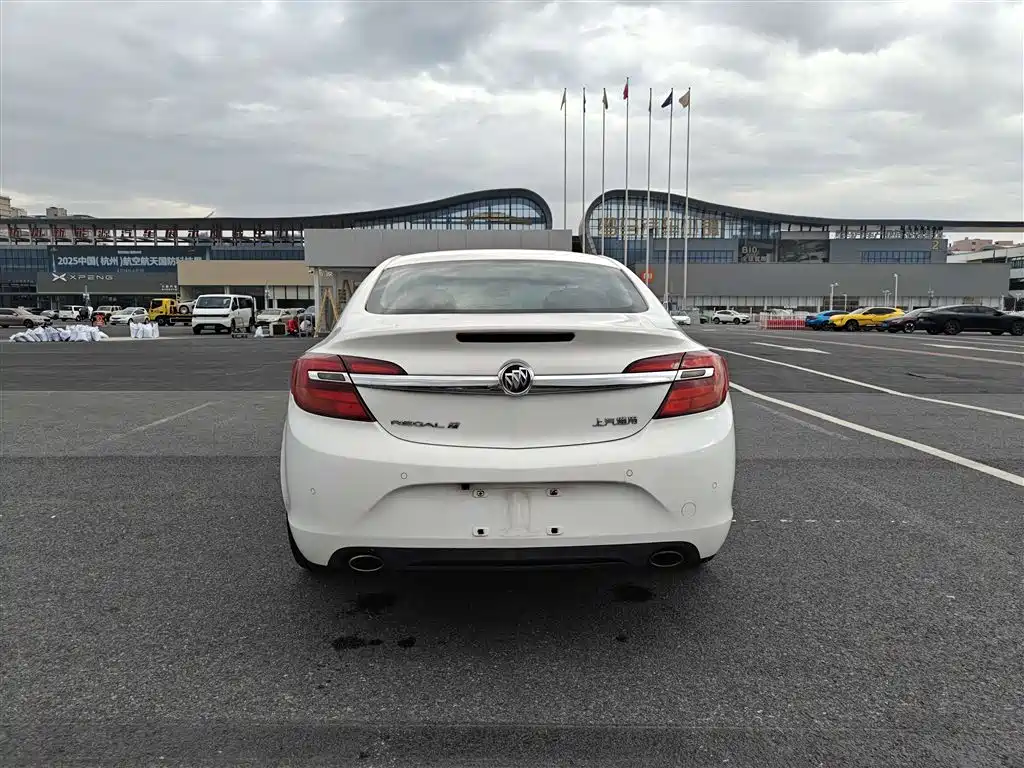 Buick Regal 2015 1.6T Leading Tech Edition фото 4