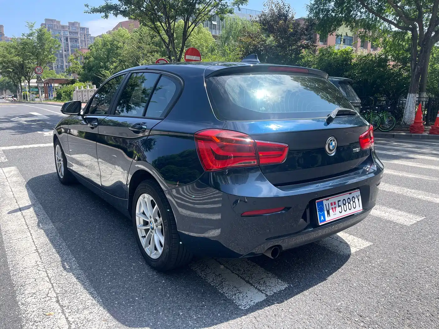 BMW 1 Series (Import) 2015 118i Leading фото 12