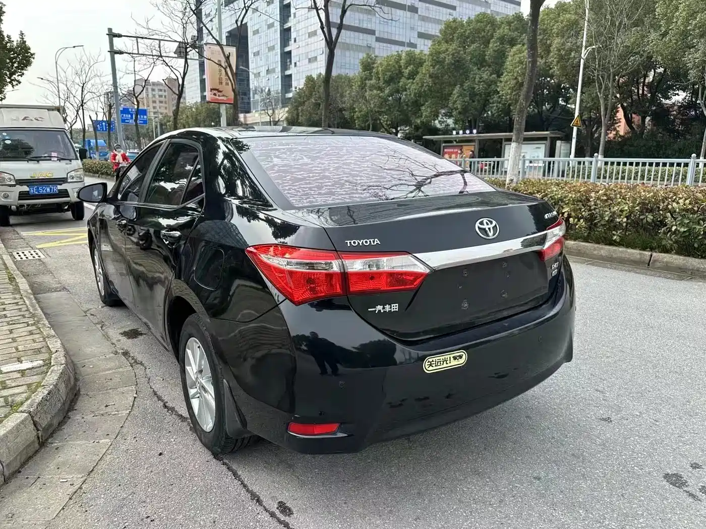 Toyota Corolla 2017 1.2T CVT GL фото 4