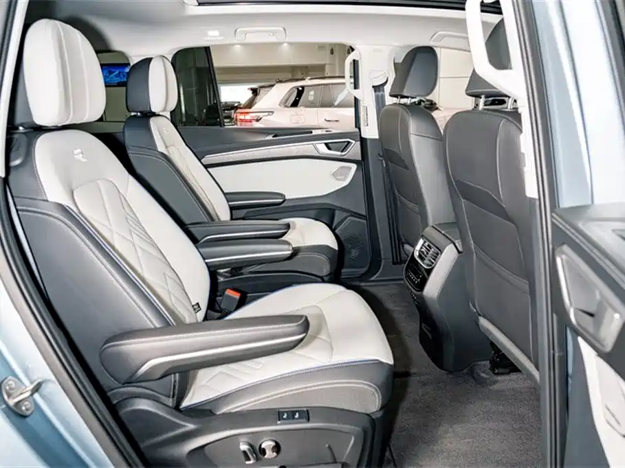 Volkswagen Talagon 2025 450TSI R-Line 6-Seater фото 24