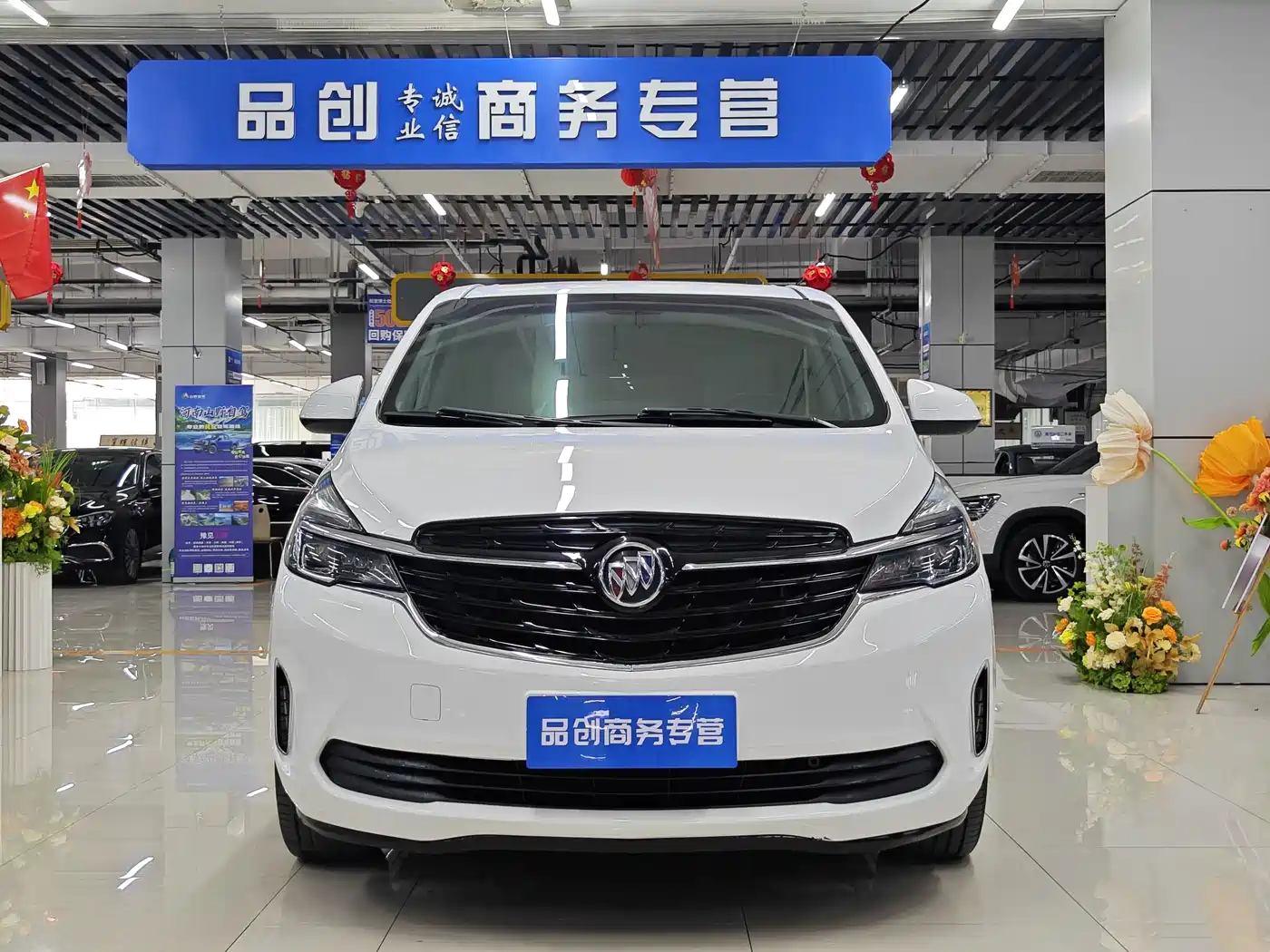 Buick GL8 2021 Land Business Class 652T Luxury фото 2