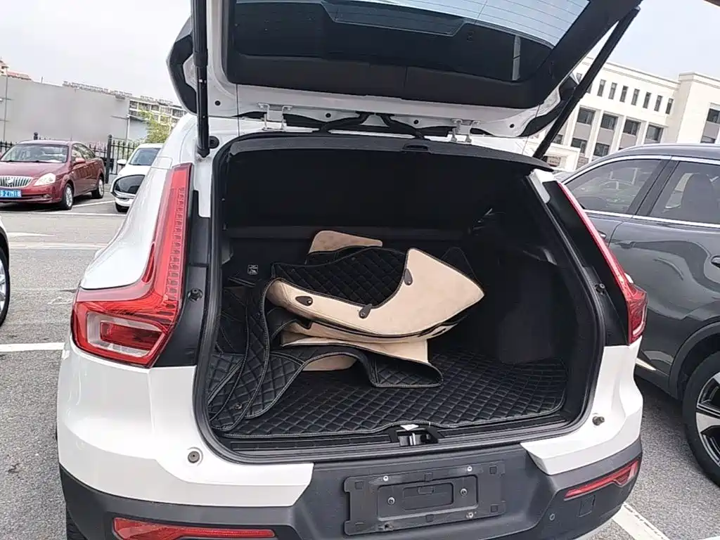 Photo 19 - Volvo XC40