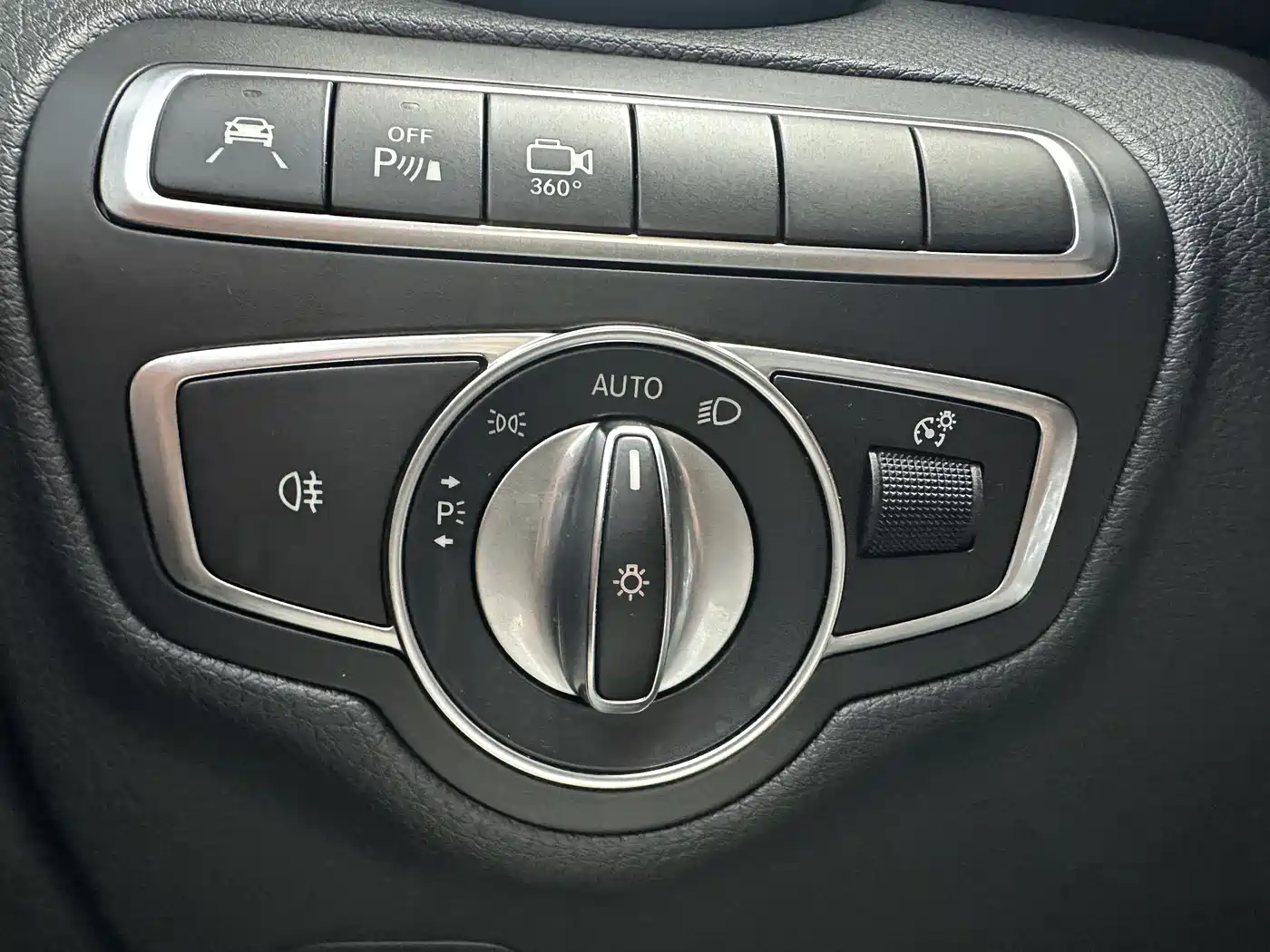 Mercedes-Benz GLC 2019 Facelift GLC 300 L 4MATIC Dynamic фото 18