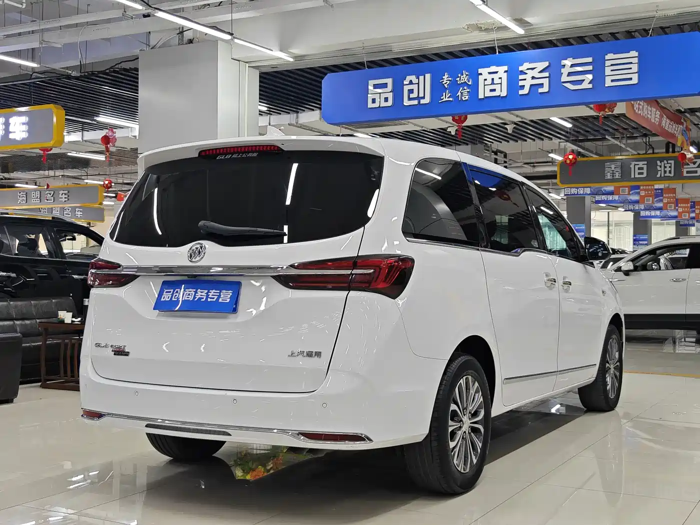 Buick GL8 2021 Land Business Class 652T Luxury фото 9