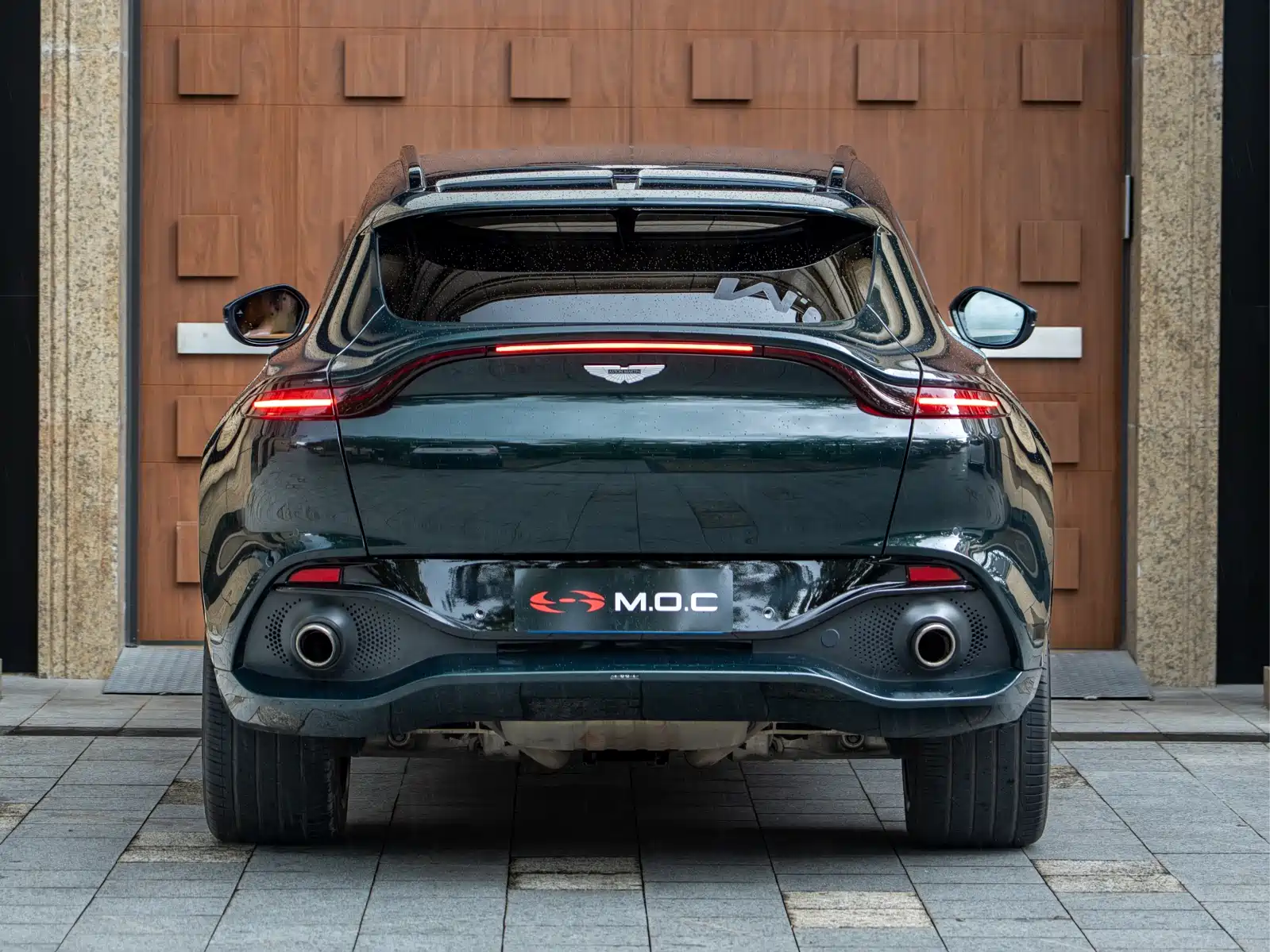 Фото 5 - Aston Martin DBX
