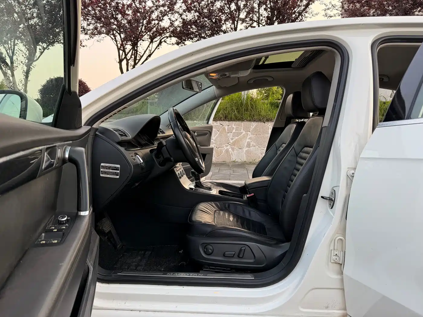 Volkswagen Magotan 2012 1.8TSI Luxury фото 8