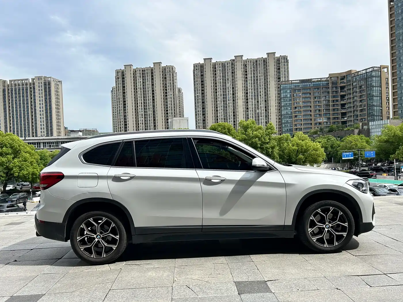 BMW X1 2022 sDrive25Li Leading фото 7