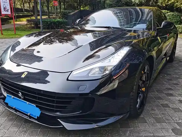 Ferrari GTC4Lusso 2017 3.9T V8