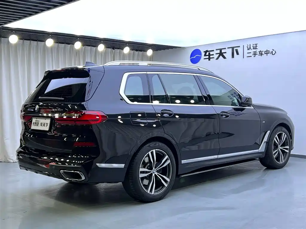 BMW X7 2022 xDrive40i Exclusive M Sport Package фото 4