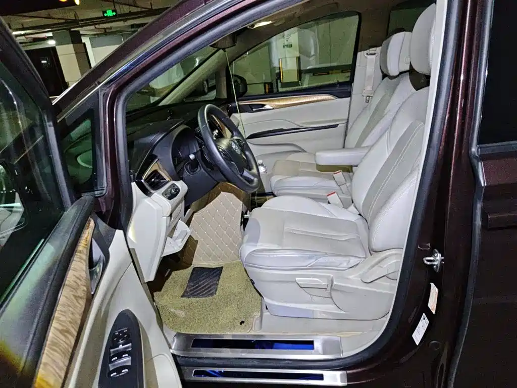 Buick GL8 2017 ES 28T Comfort Type China V фото 11