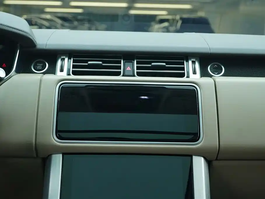 Land Rover Range Rover 2018 3.0 SC V6 Vogue Heritage Edition фото 19