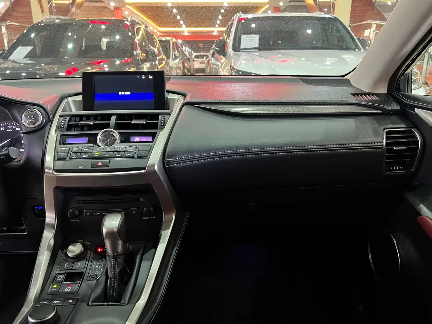 Lexus NX 2015 200t AWD F Sport фото 10