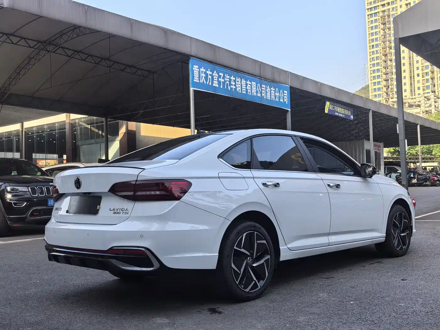 Volkswagen Lavida 2024 Model 300TSI DSG Starlight Full Comfort Edition фото 4