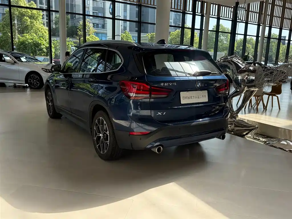 BMW X1 2021 sDrive25Li Leading фото 5