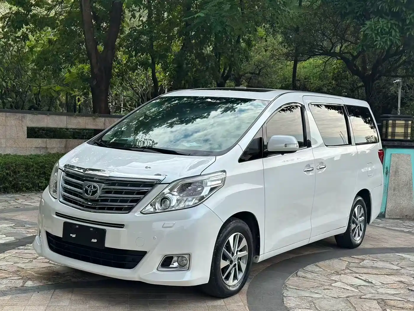 Toyota Alphard 2012 2.4L Luxury Edition