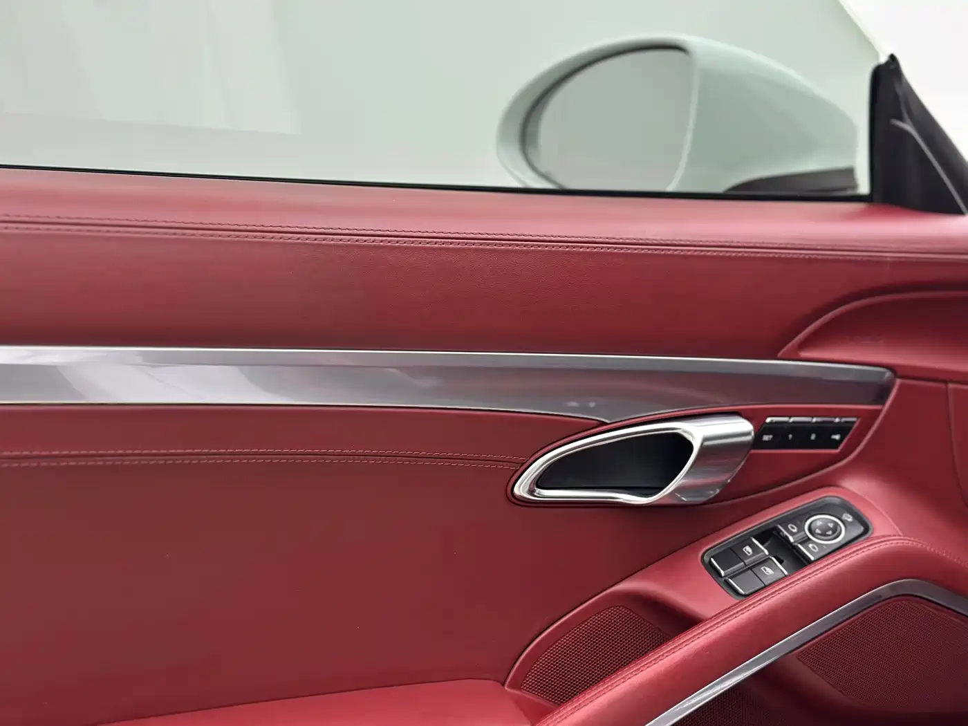 Porsche 718 2018 Cayman 2.0T фото 13