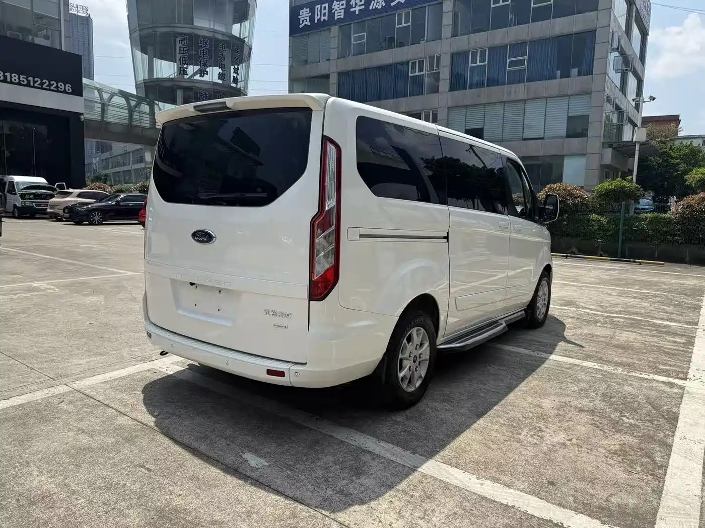 Ford Tourneo 2017 2017 2.0T Automatic Smart Elite Edition