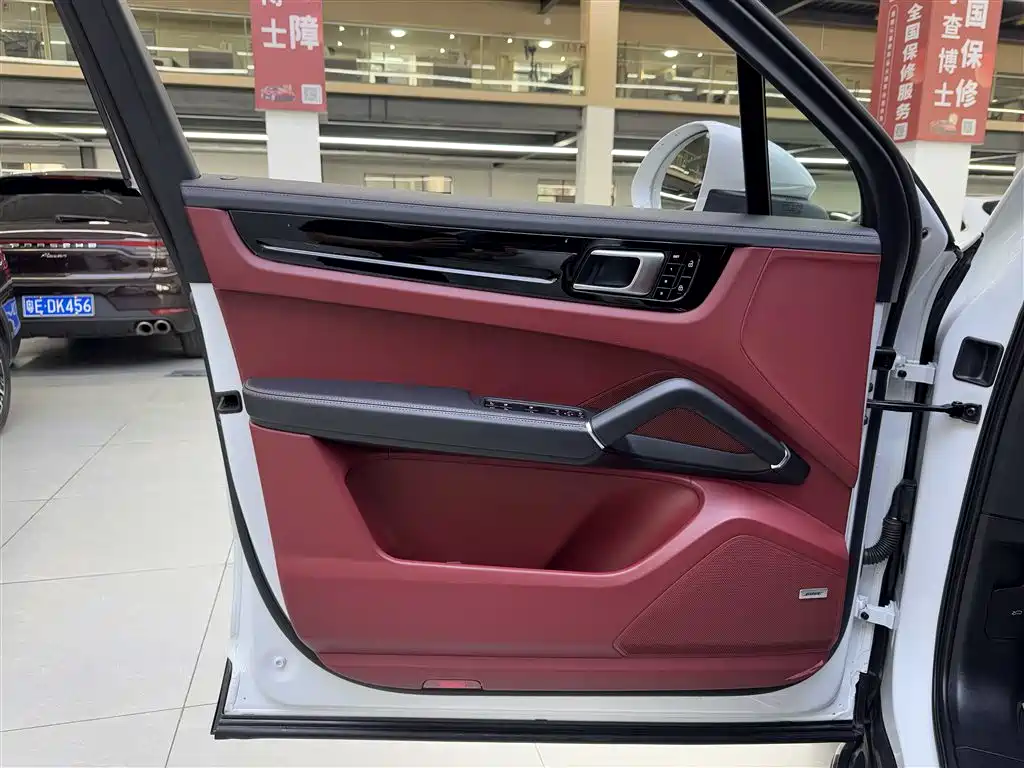 PORSCHE CAYENNE NEW ENERGY