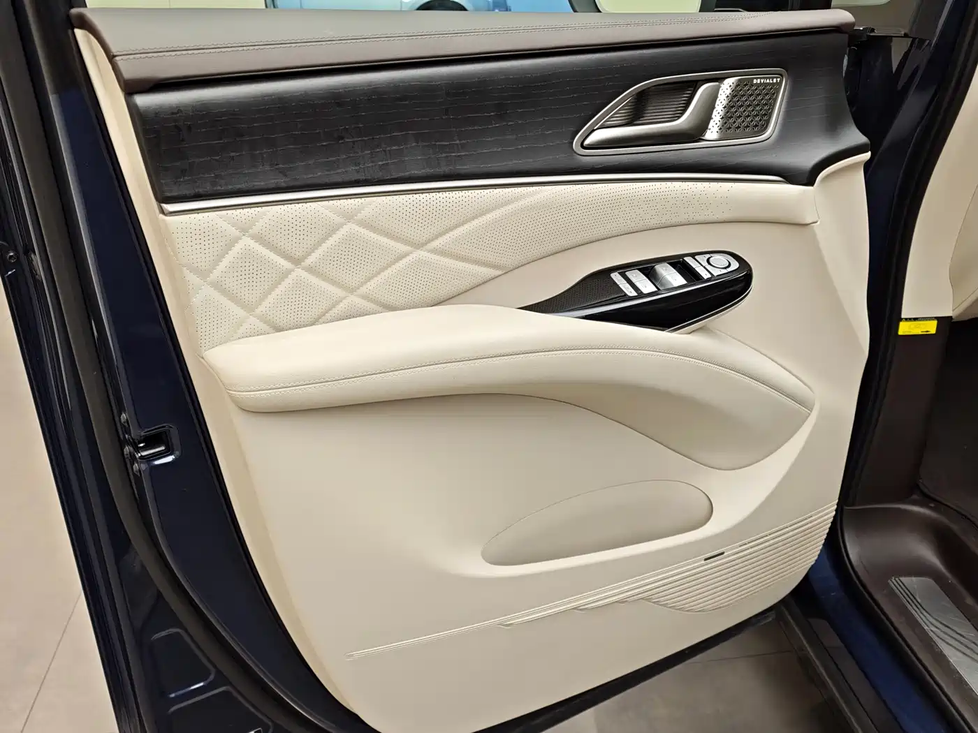 Denza D9 2025 Model DM-i Smart Drive Edition 1020 AWD Flagship фото 10
