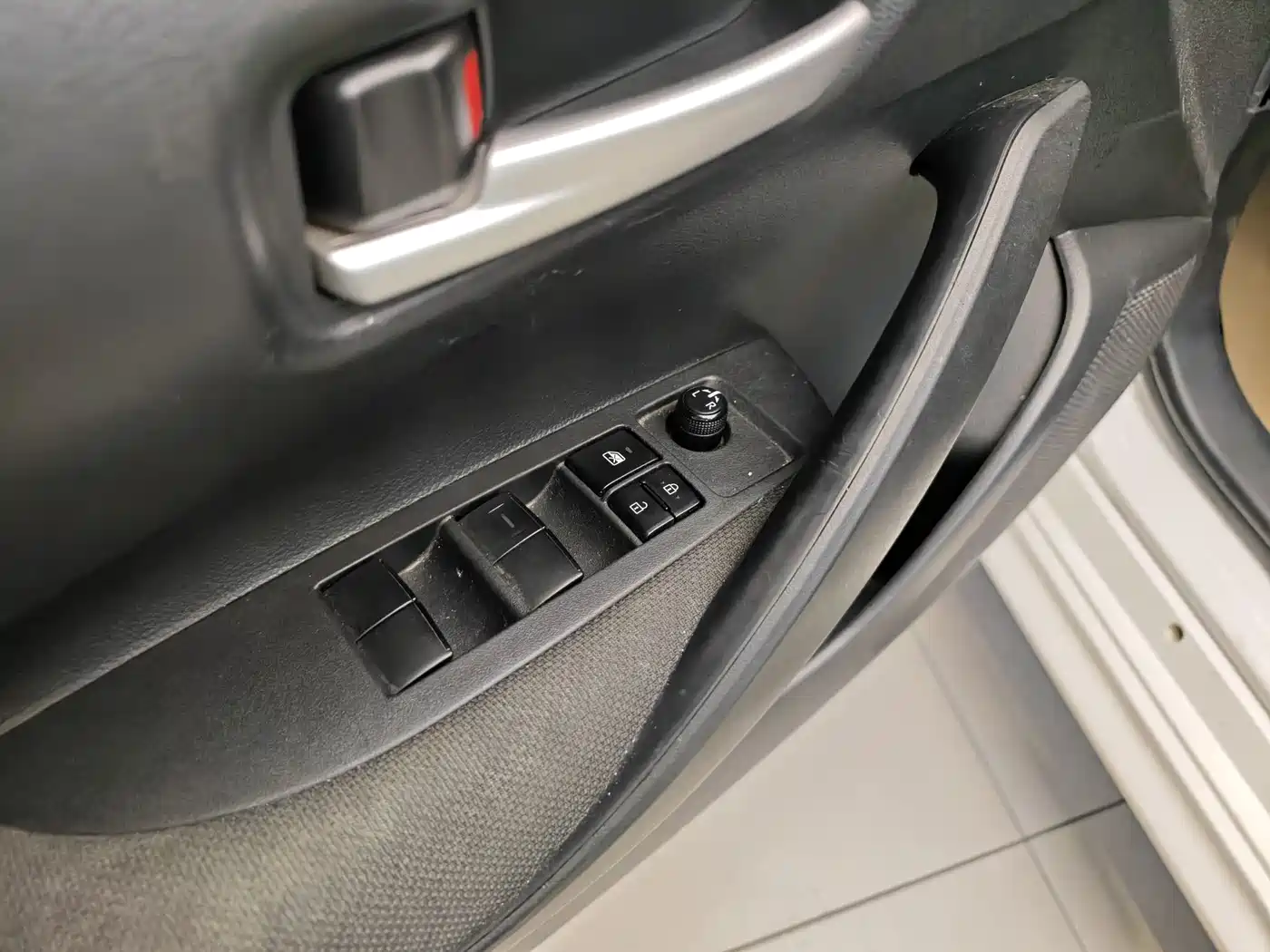 Toyota Levin 2022 TNGA 1.5L CVT Progressive Edition фото 10