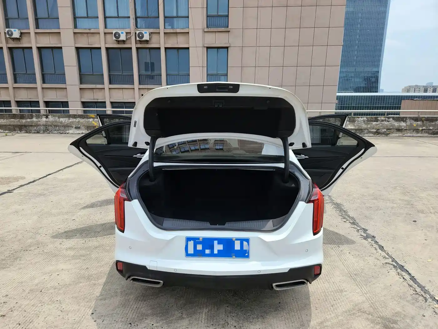 CADILLAC CT4