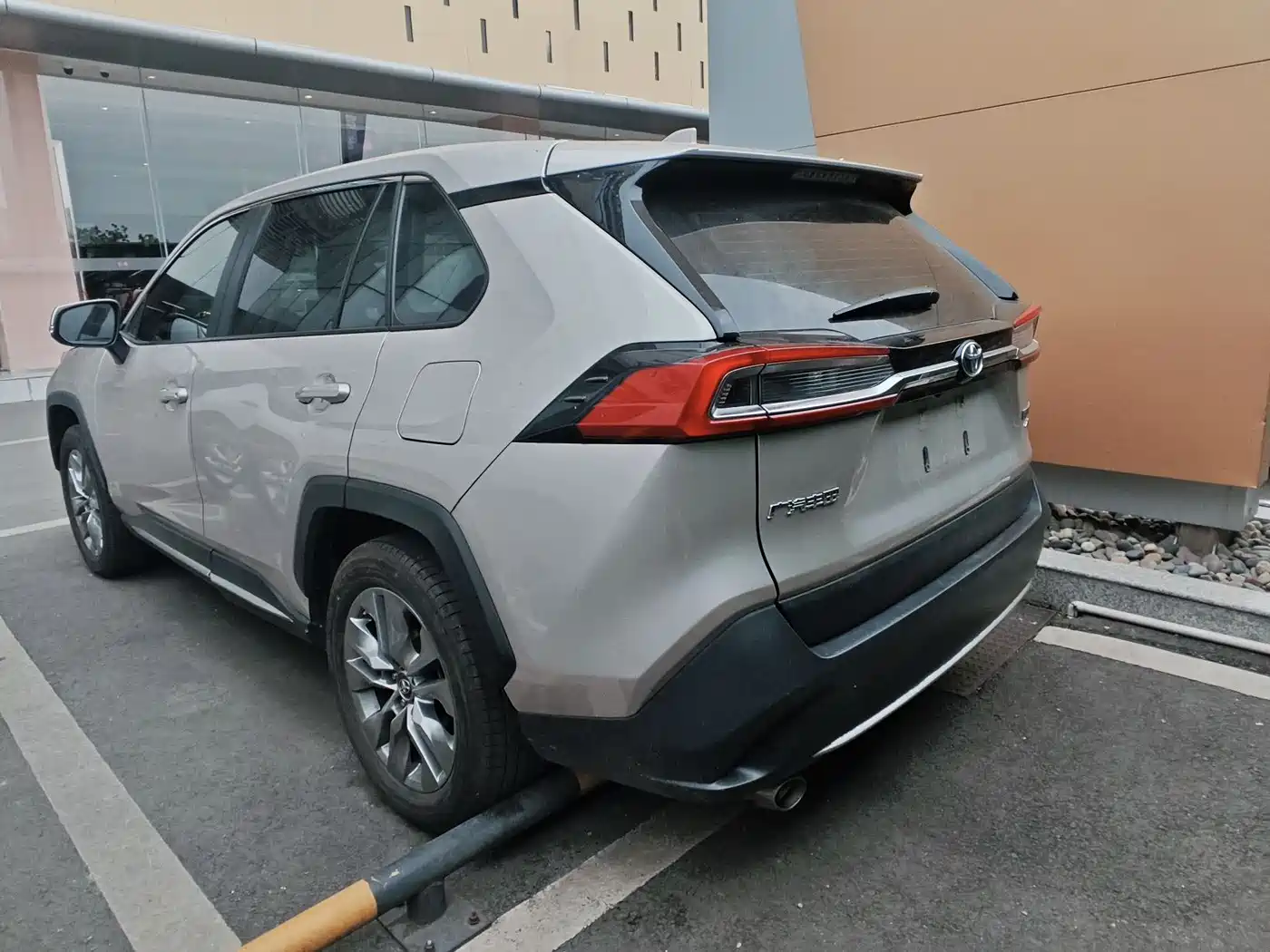 Toyota Wildlander 2021 2.0L CVT 4WD Luxury Edition фото 8