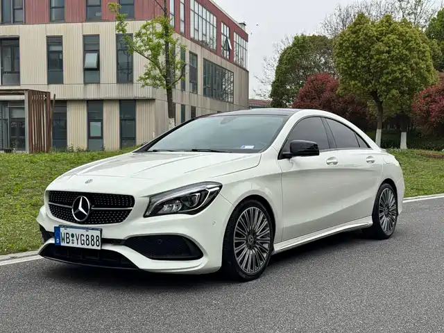 MERCEDES-BENZ CLA