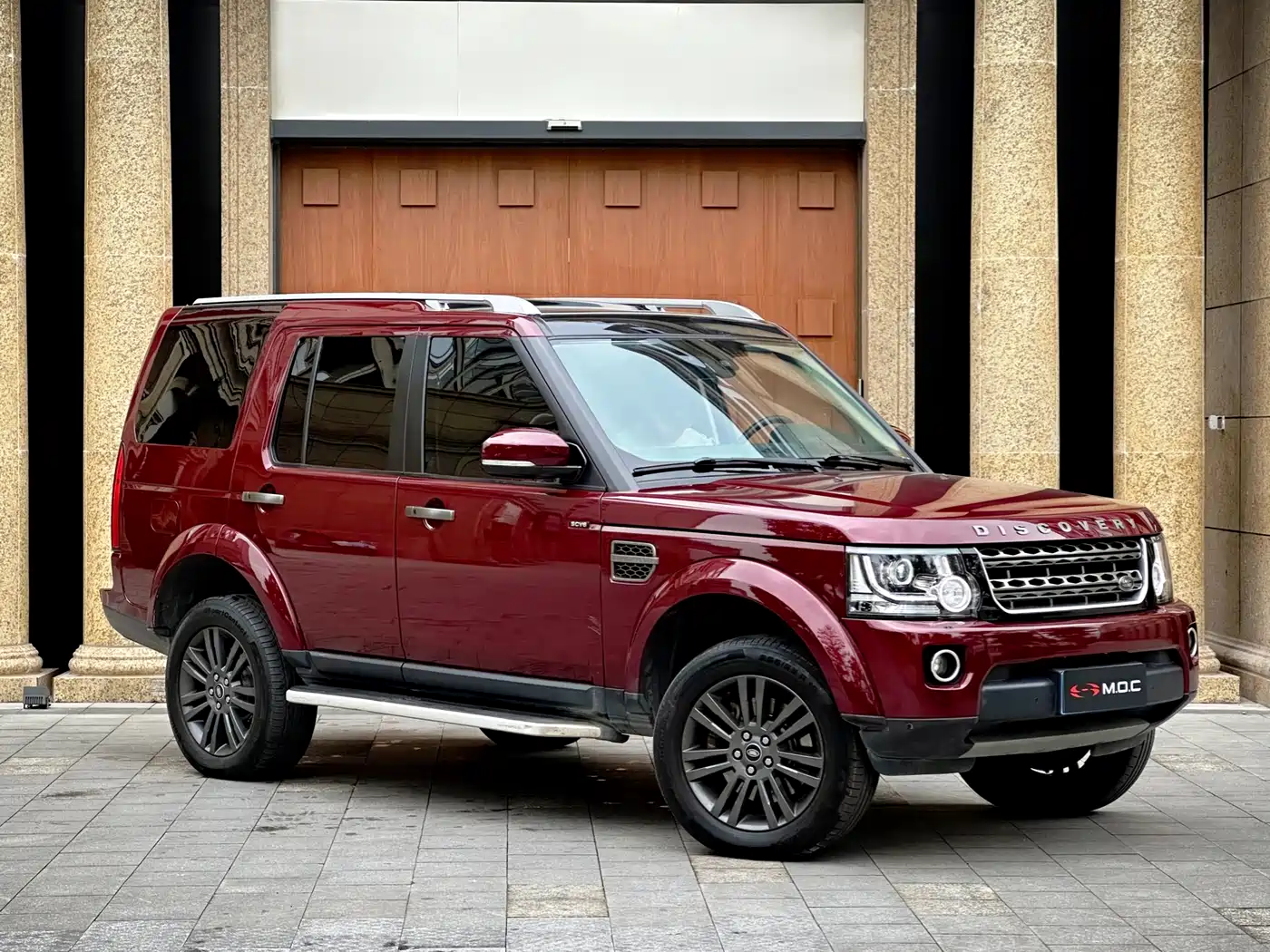 Land Rover Discovery 2015 3.0 SC V6 SE фото 7