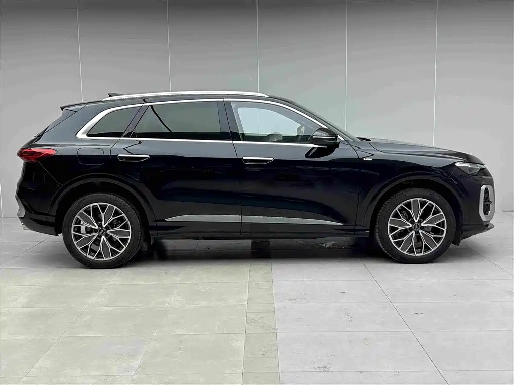 Audi Q5L 2026 2026 Luxury Sport 150kW