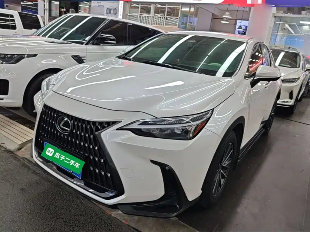 Photo 2 - Lexus NX