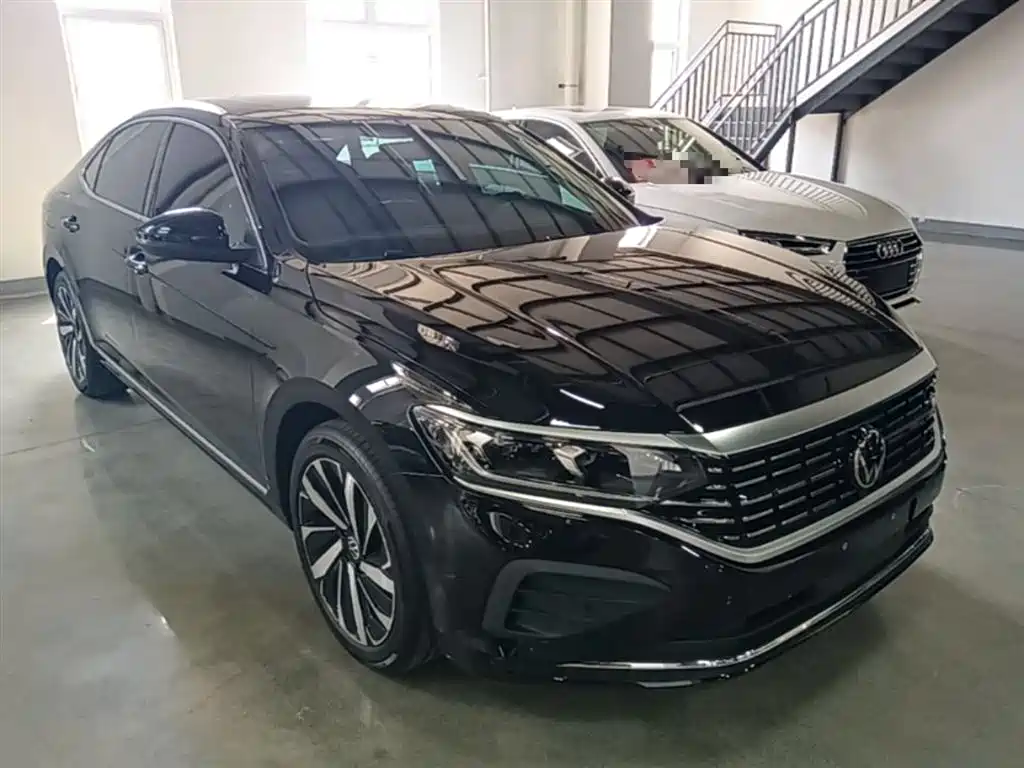 Volkswagen Passat 2026 Outstanding Edition 330TSI Elite Version фото 4