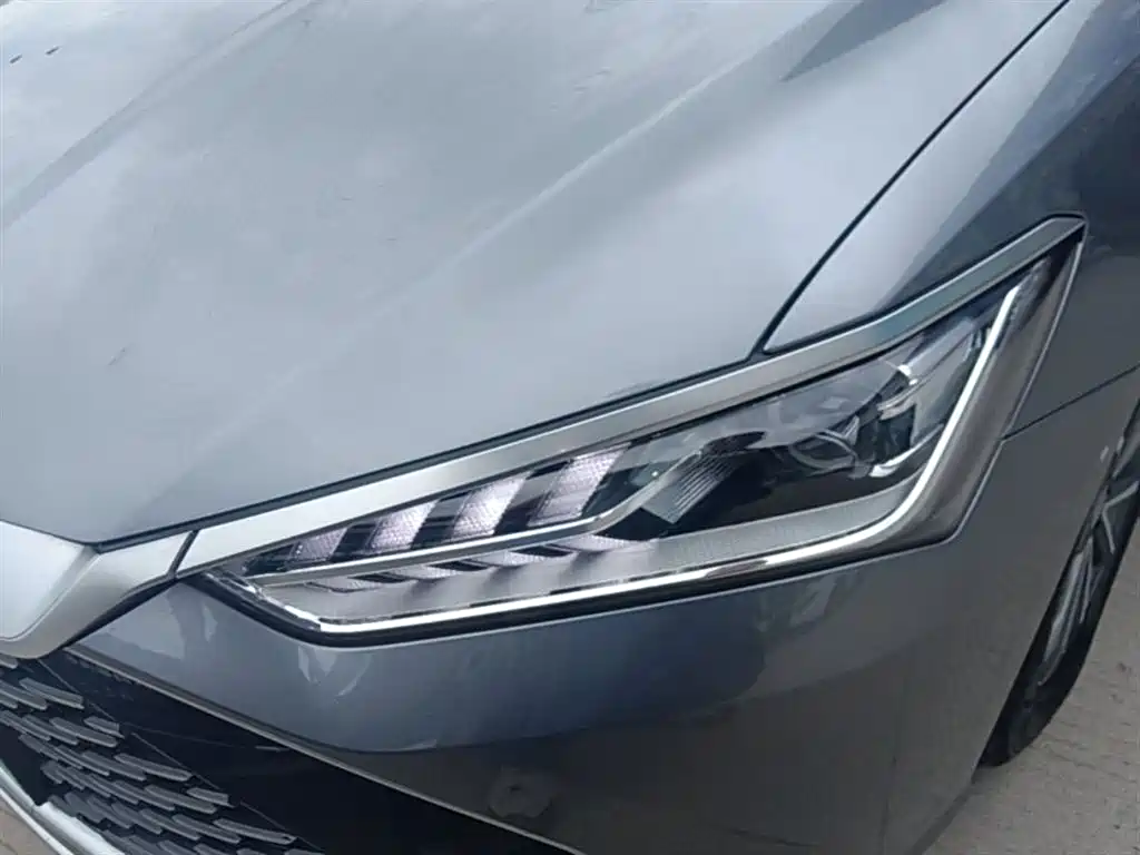 BYD Qin PLUS 2024 Glory Edition DM-i 55KM Leading фото 18