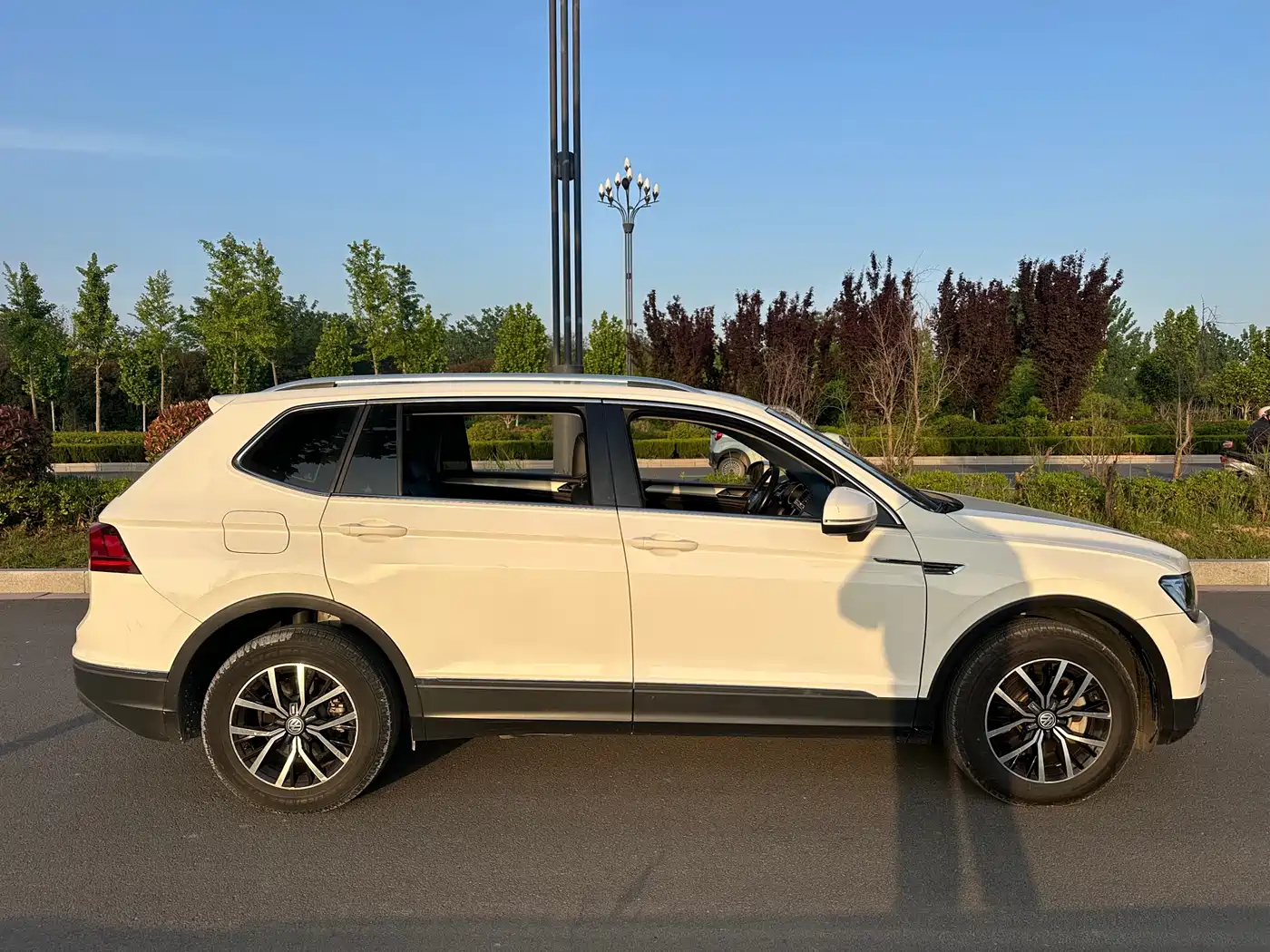 Volkswagen Tiguan L 2018 Facelift 330TSI Automatic 2WD Luxury Edition фото 4