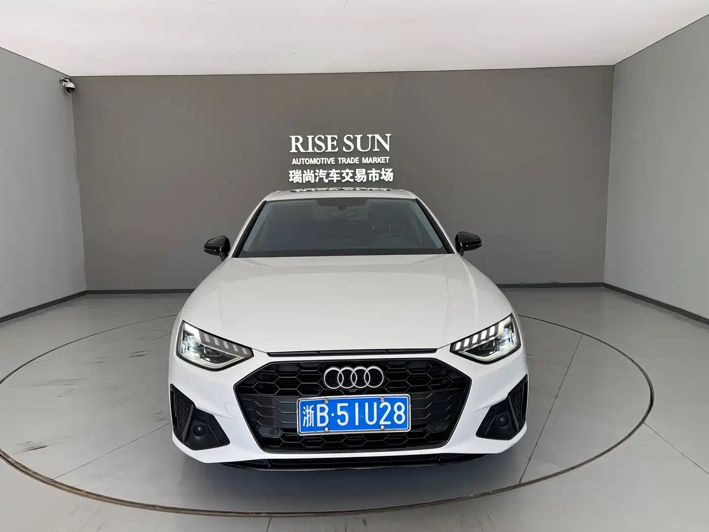 Audi A4L 2022 40 TFSI Luxury Dynamic фото 2