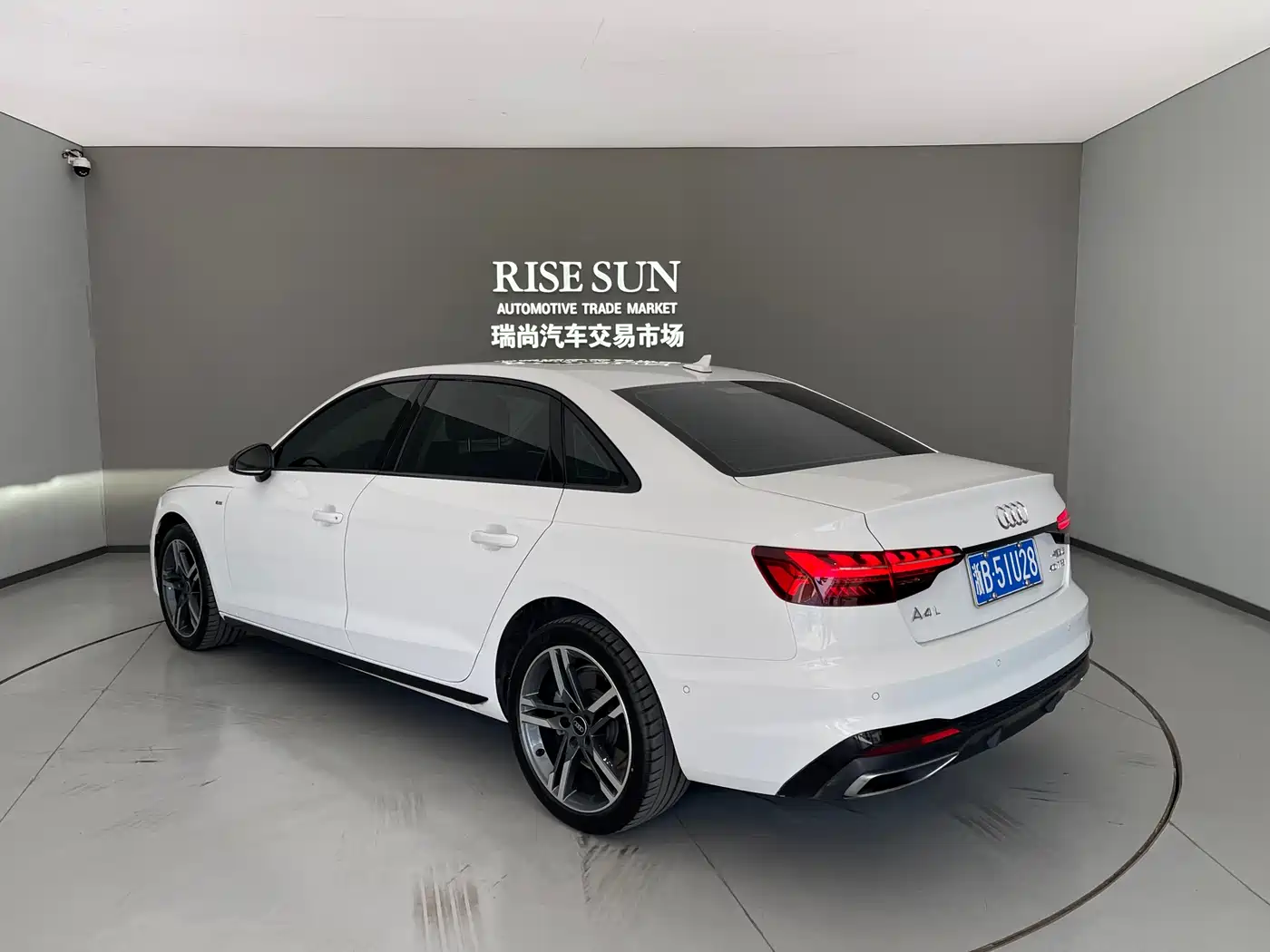 Audi A4L 2022 40 TFSI Luxury Dynamic фото 9